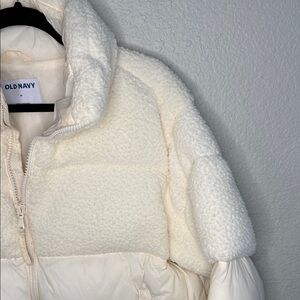 Old Navy Women's Off-White Puffer Jacket
